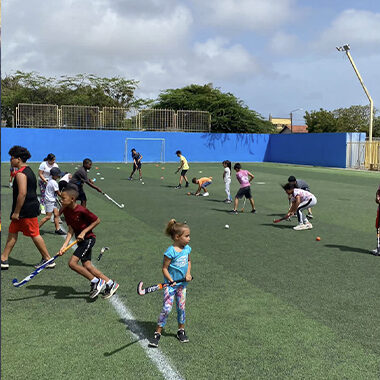 learn and play hockey AMHC aruba buki di pret